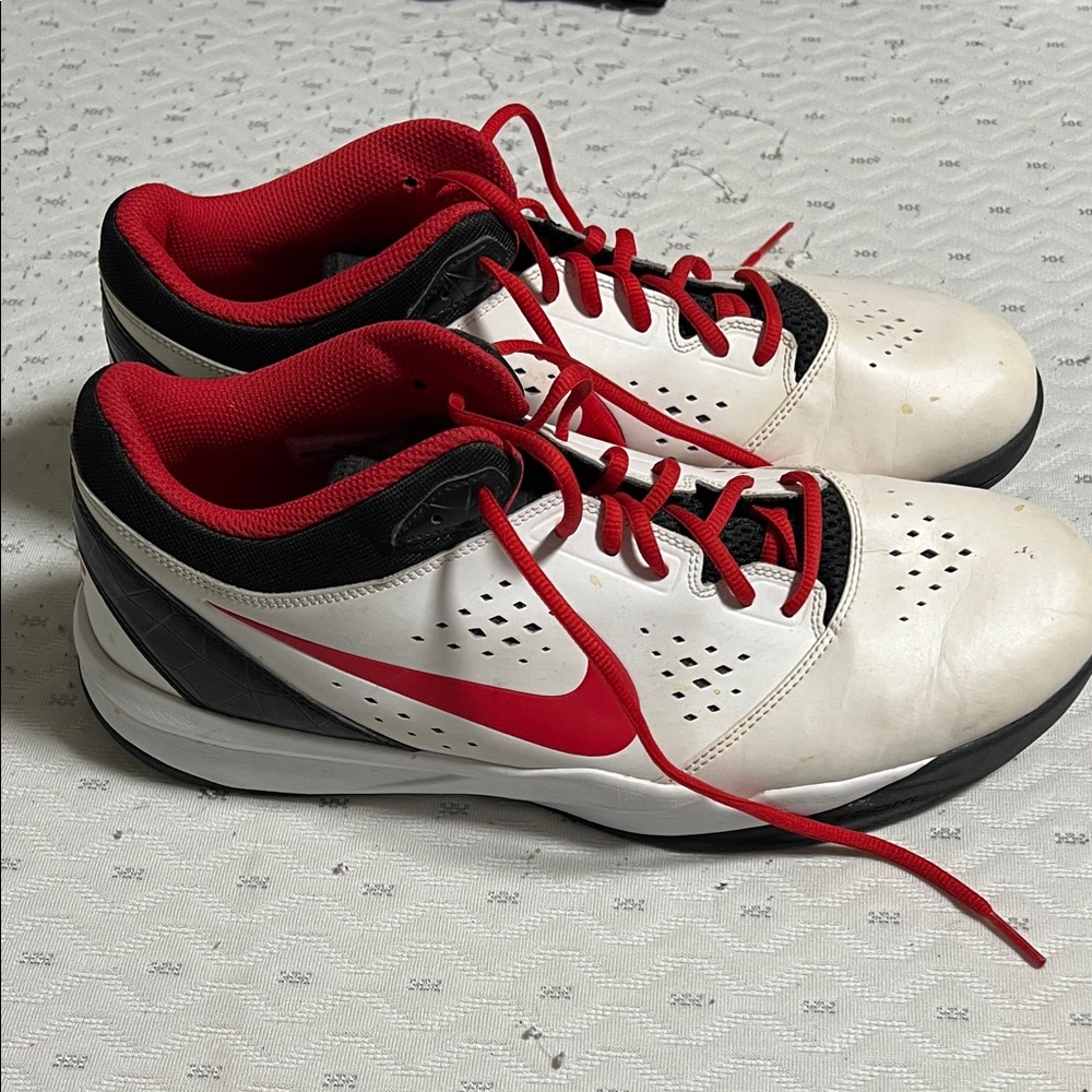 Nike Men's White and Red Athletic Sneakers